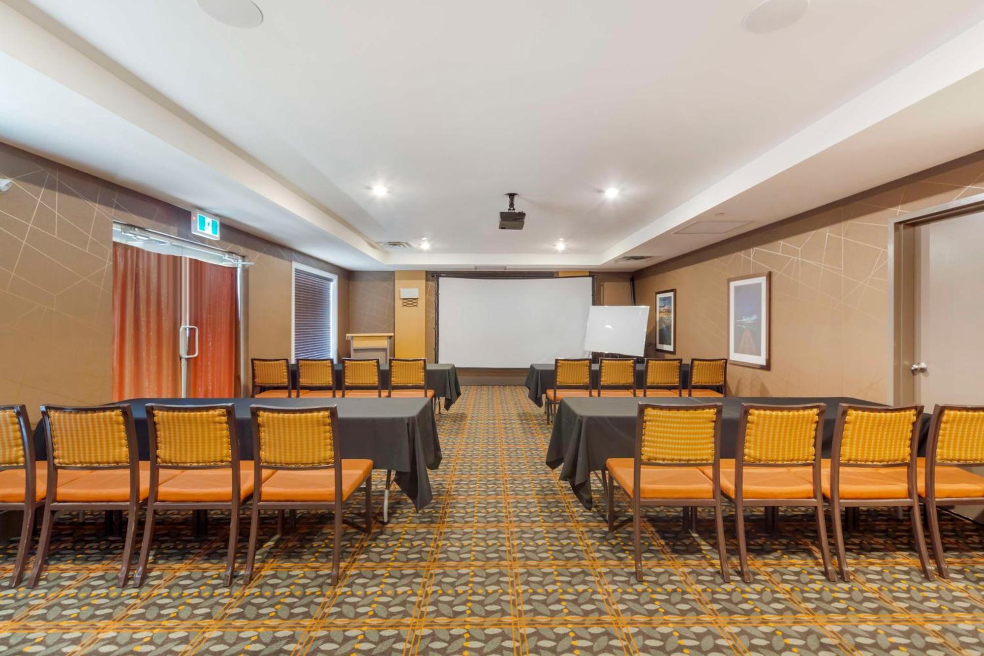 Best Western Plus Chateau Fort St. John Buitenkant foto