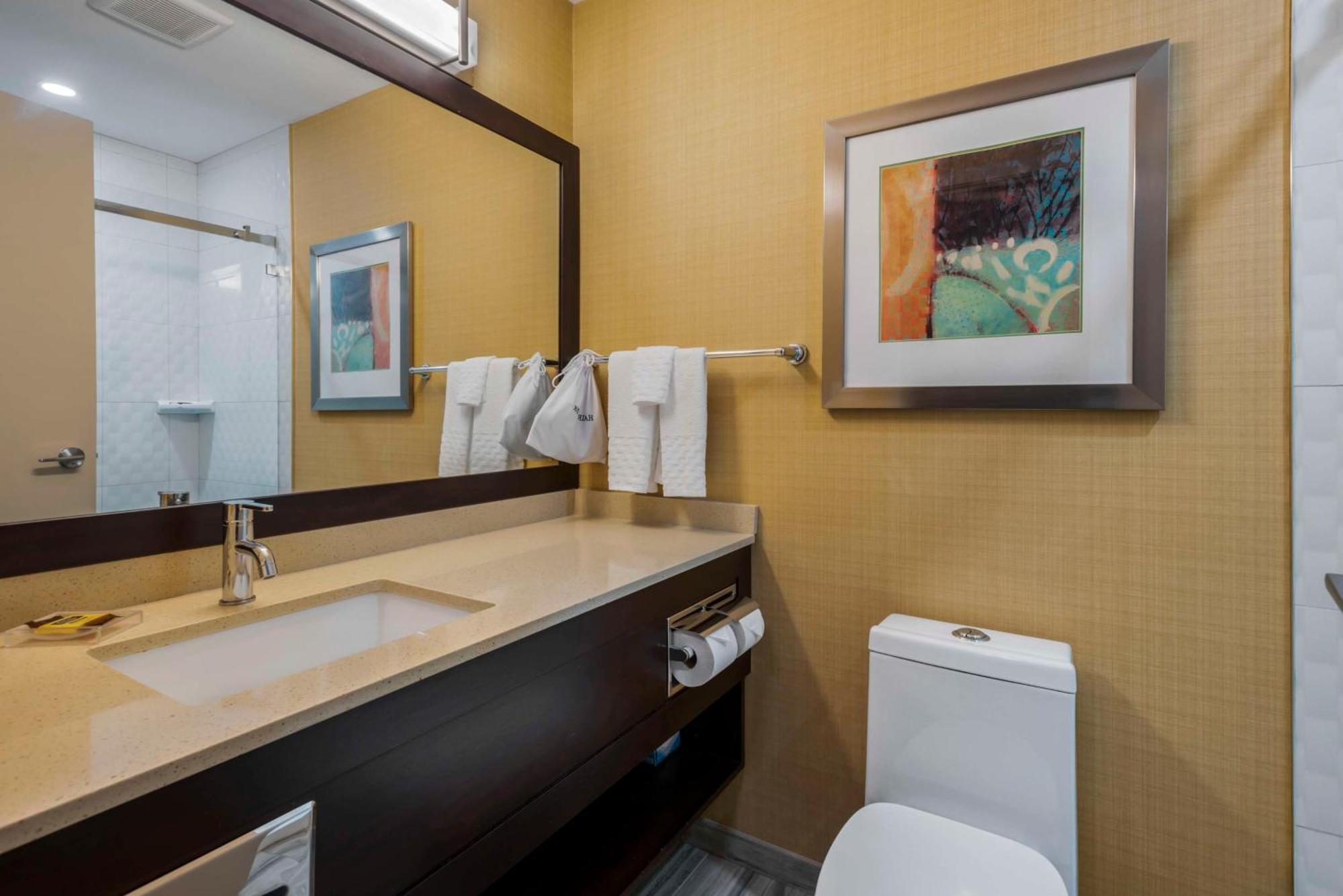 Best Western Plus Chateau Fort St. John Buitenkant foto