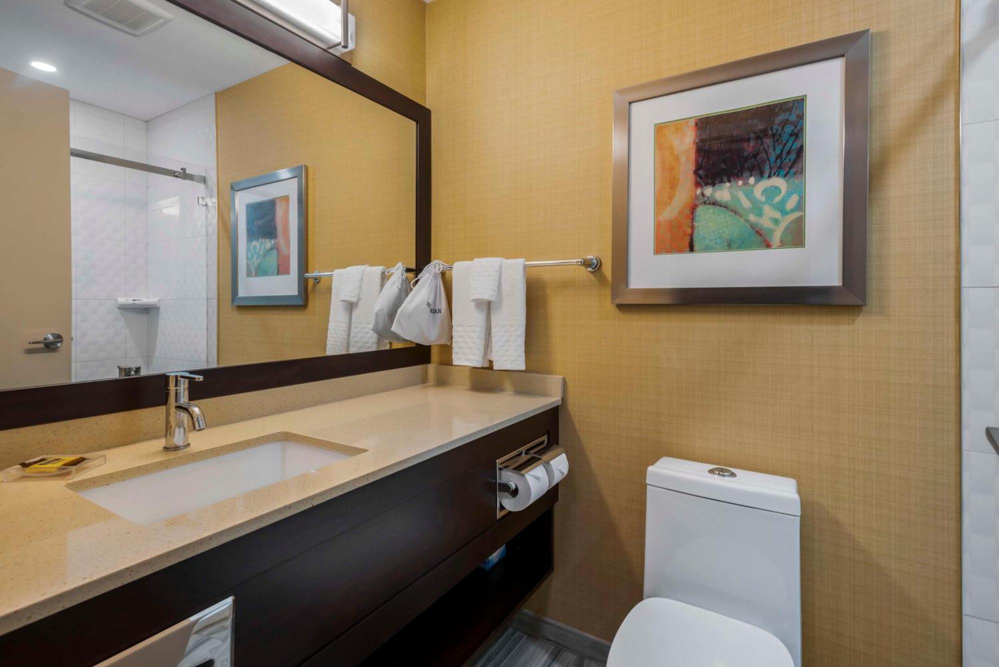 Best Western Plus Chateau Fort St. John Buitenkant foto