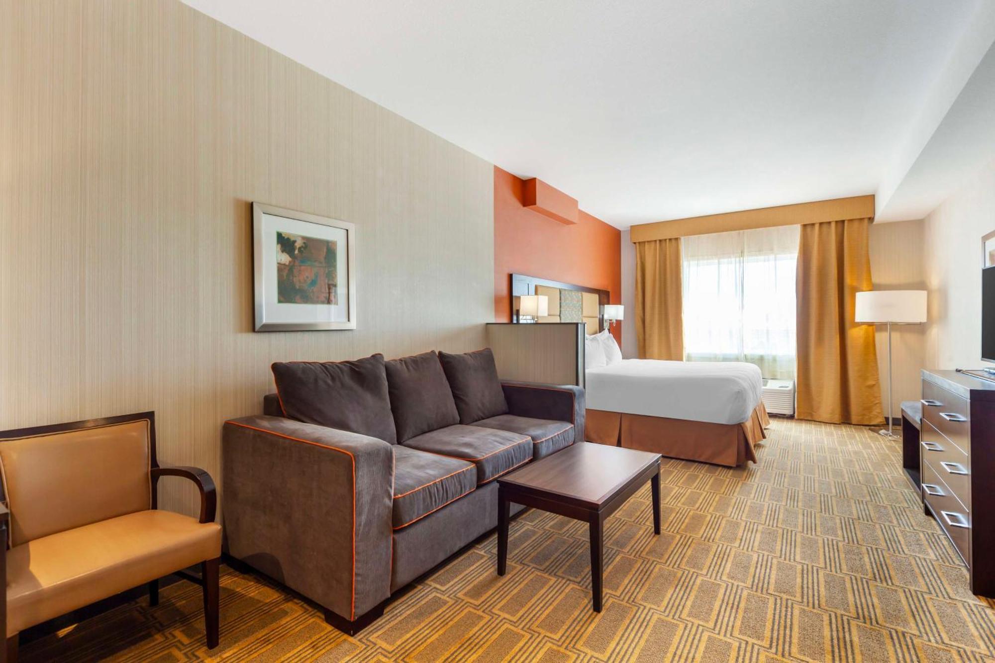 Best Western Plus Chateau Fort St. John Buitenkant foto