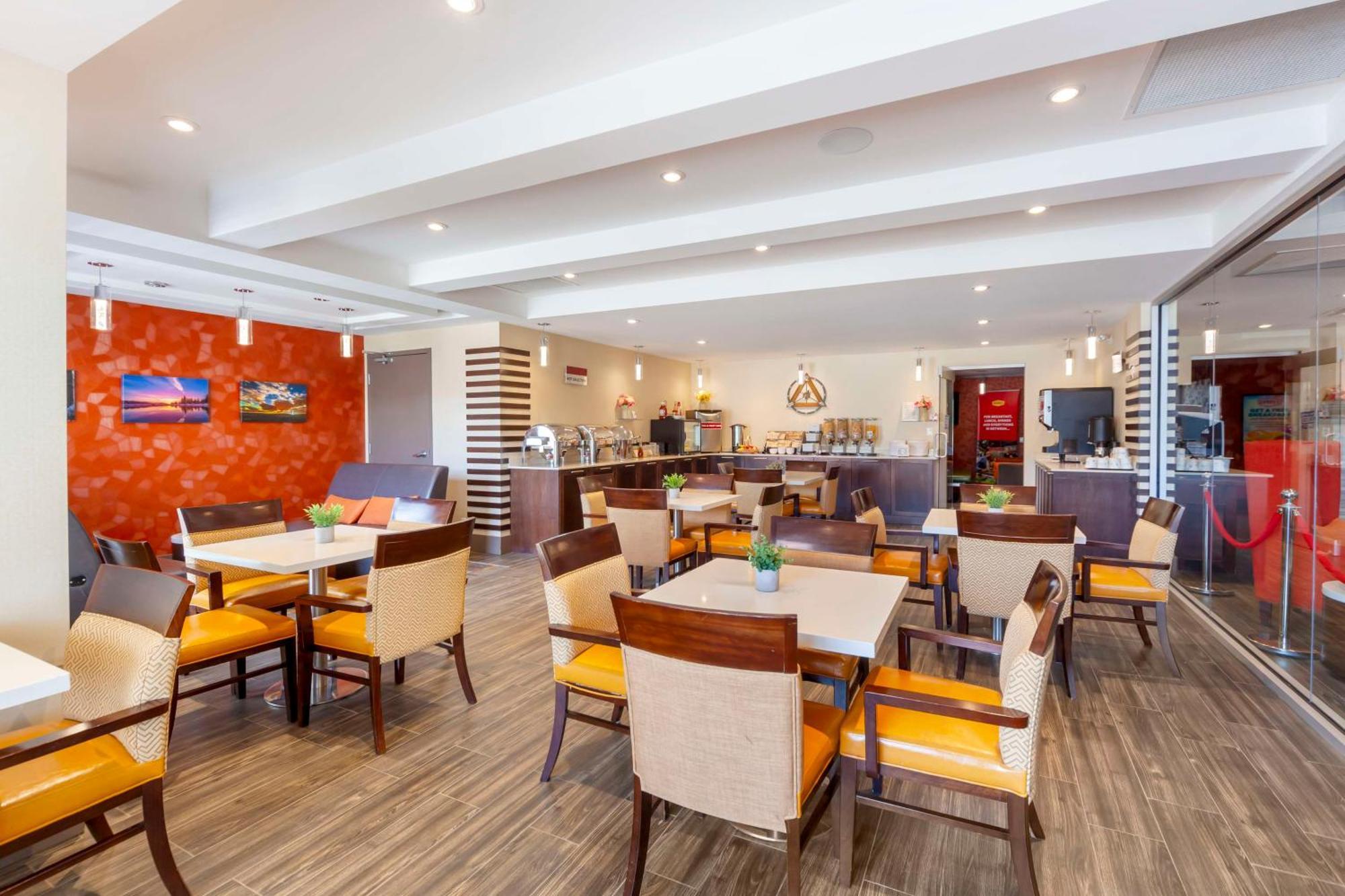 Best Western Plus Chateau Fort St. John Buitenkant foto
