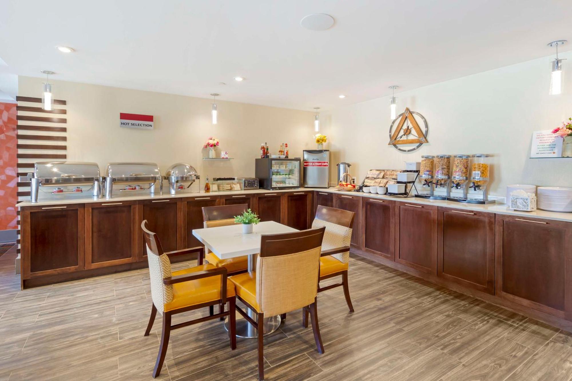 Best Western Plus Chateau Fort St. John Buitenkant foto