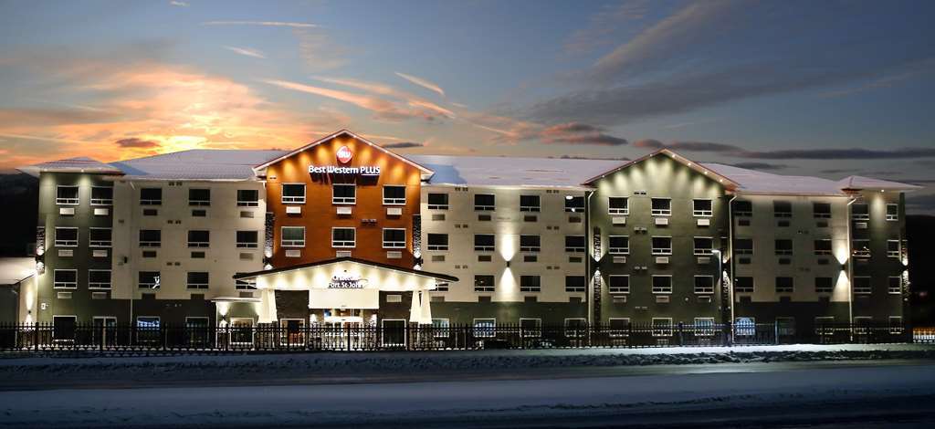 Best Western Plus Chateau Fort St. John Hotel Buitenkant foto